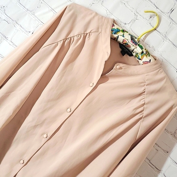 Banana Republic Beige Neutral Tone Satin Statement Sleeve Button Down Top Size M - Picture 6 of 15